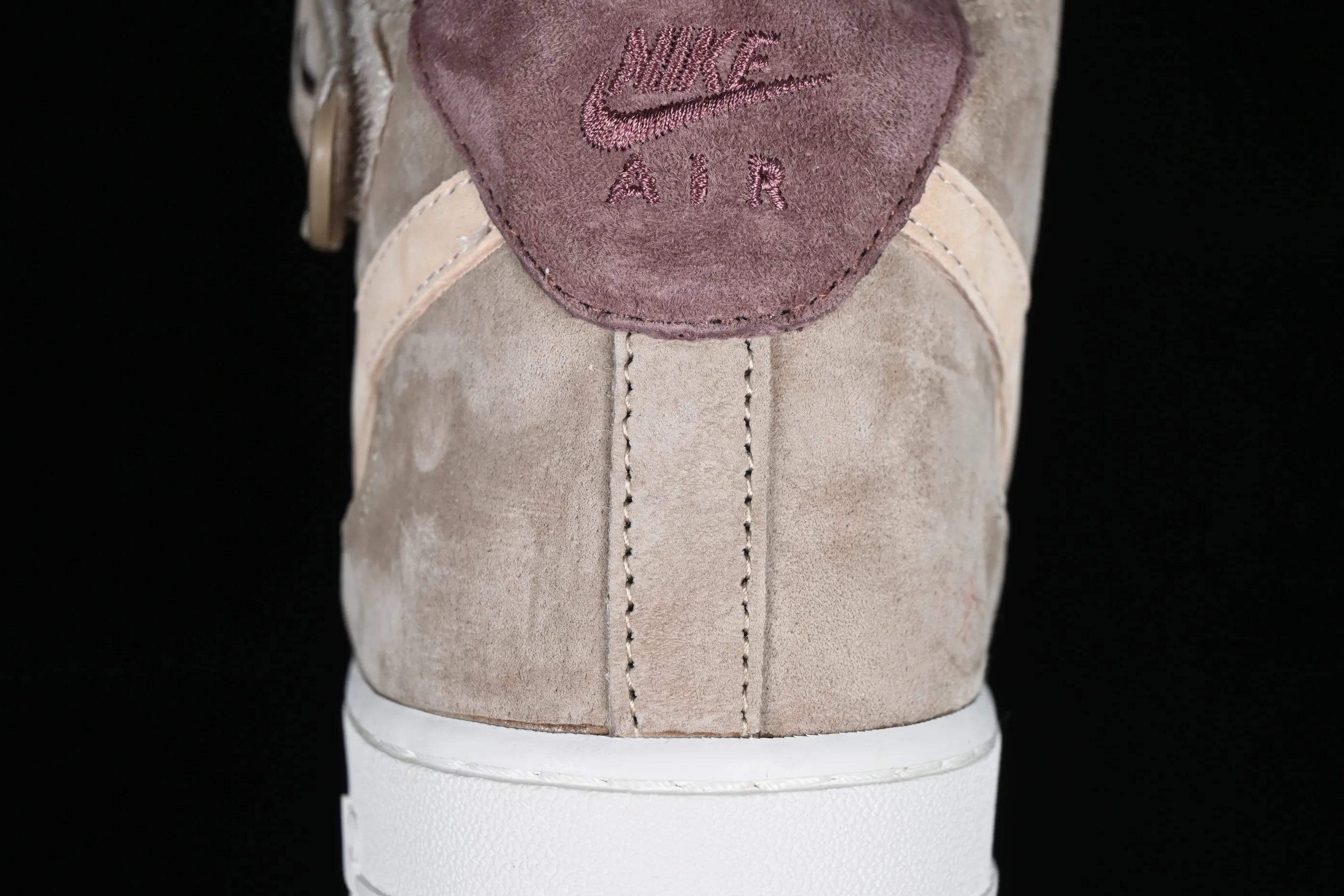 All categories Nk Air Force 1 Air Force series Nk Air Force 1 Mid Air Force mid-top Nk Air Force 1'07 Mid beige suede Air Force One mid-top casual sneakers CG9908-102